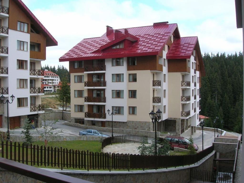 Апартамент В Лъки Спа Комплекс Apartman Pamporovo Kültér fotó